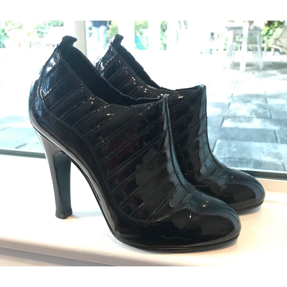 Authentic CHANEL Paris-New York Booties - Picture 2 of 7